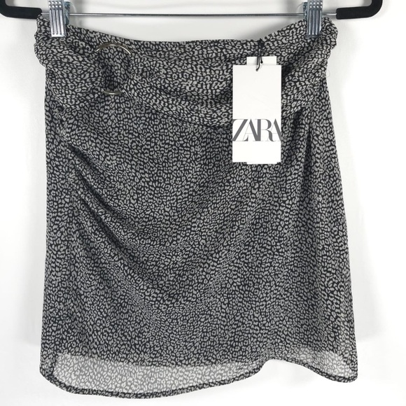 NWT ZARA Animal Print Mini Skirt Front Belt Gold Buckle Side Ruching 2297/741 S - Picture 4 of 15